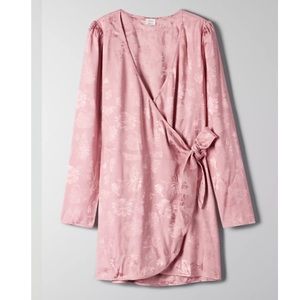 Aritzia Wilfred Callie Wrap Dress Wild Pink size M